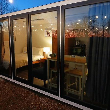 The Hideaway At Hopley House Apartment Warmingham Bagian luar foto
